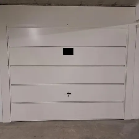 Appart' Des Sacres Hyper Centre Boulingrin Avec Garage Reims